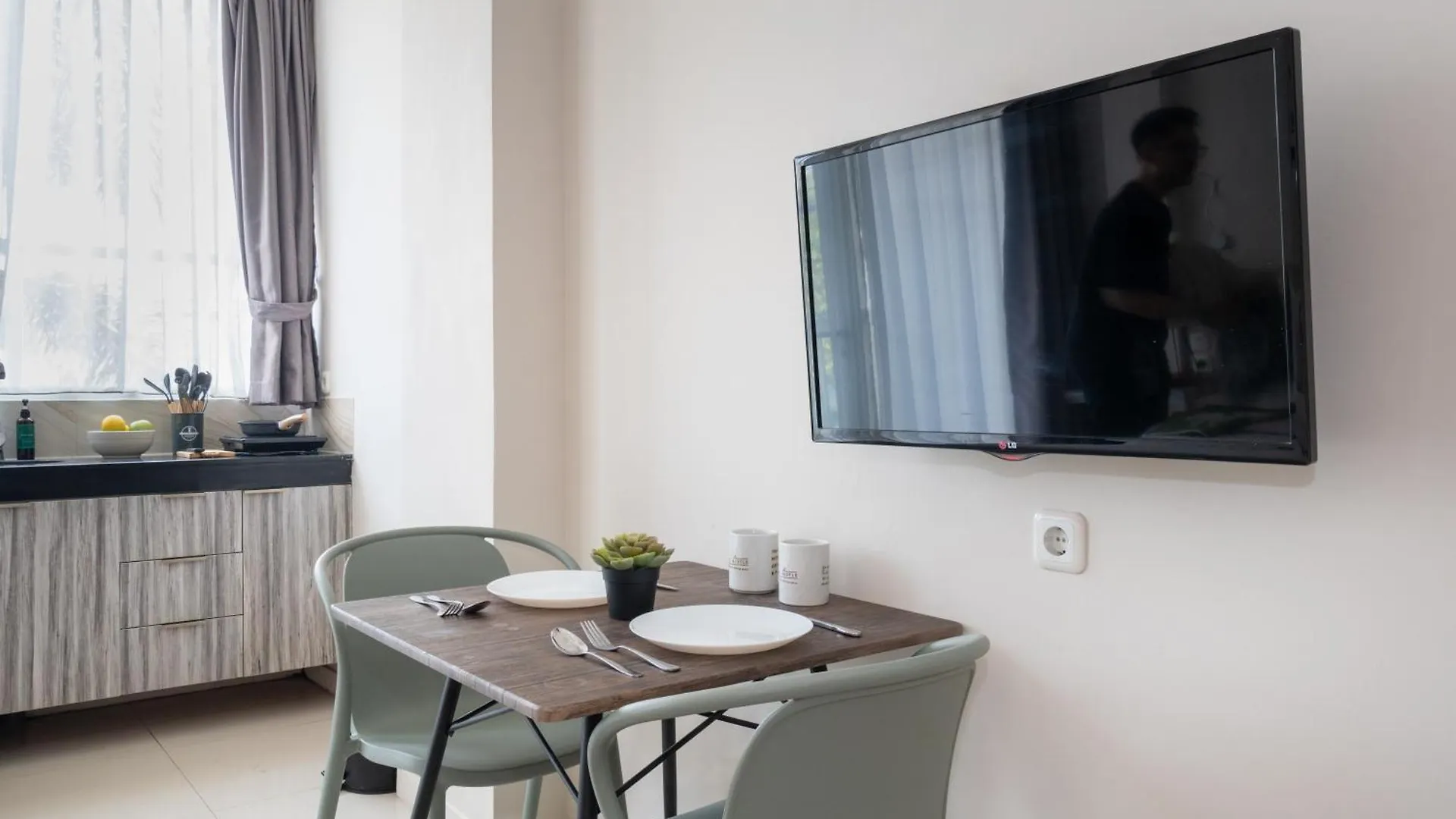 Bali Bustle Kuta Coliving & Coworking Space Legian  Aparthotel Legian (Bali)