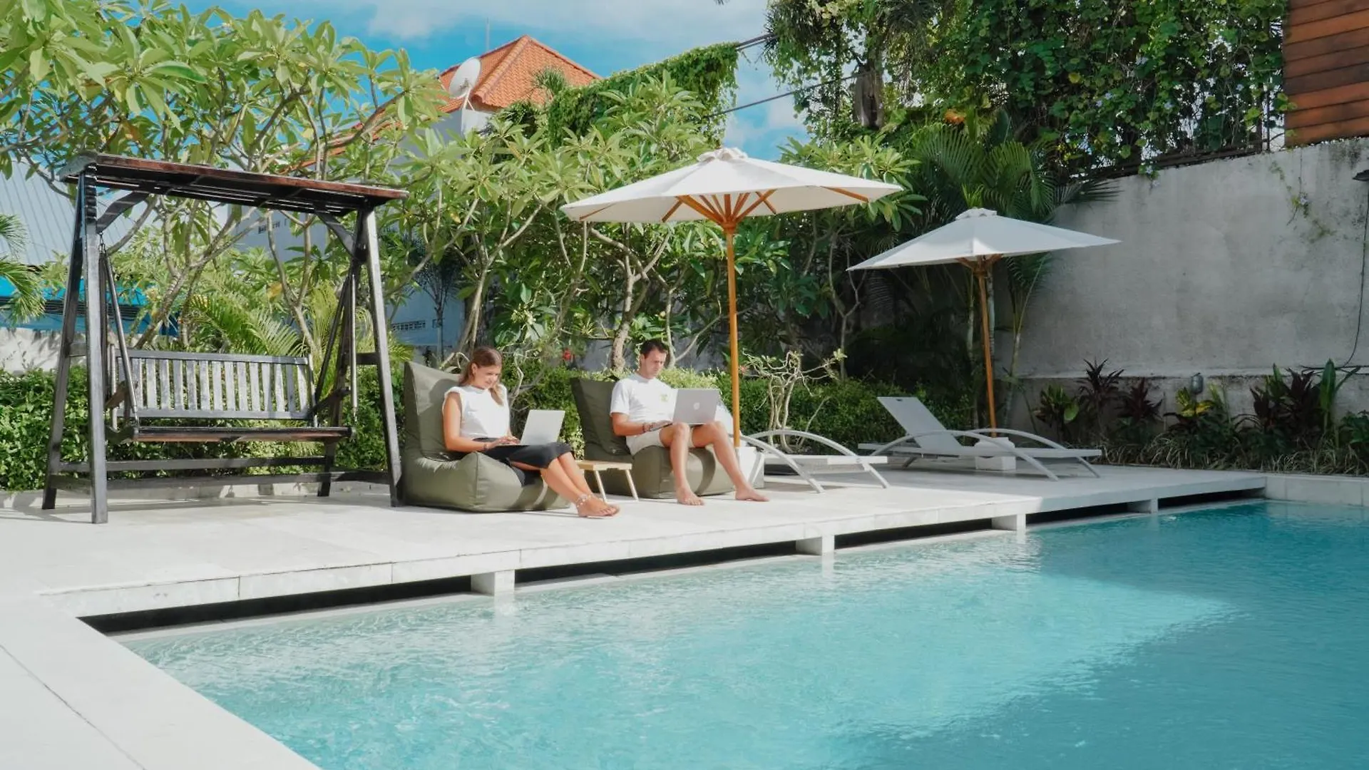 Aparthotel Bali Bustle Kuta Coliving & Coworking Space Legian  Indonesia