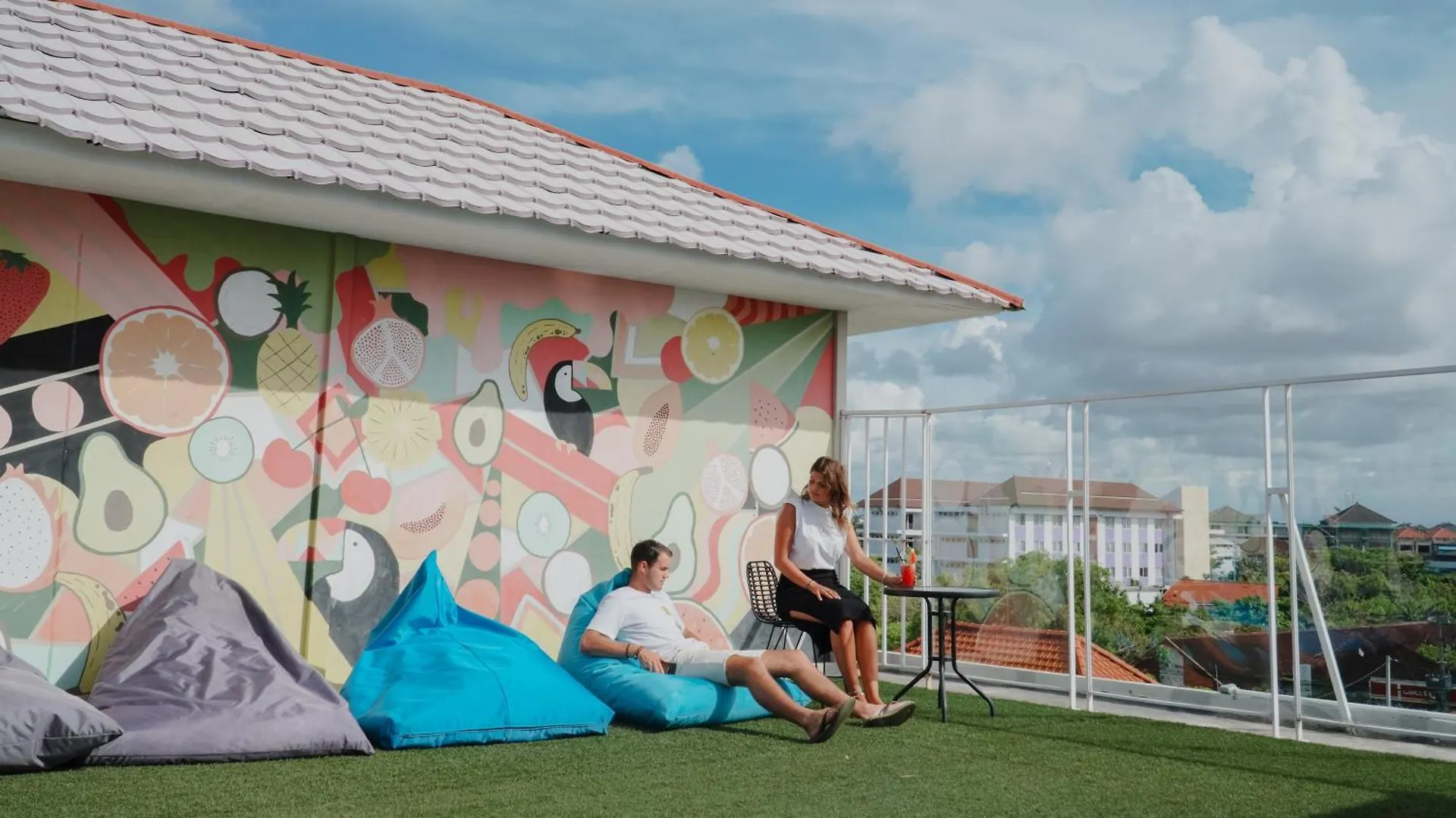 Aparthotel Bali Bustle Kuta Coliving & Coworking Space Legian