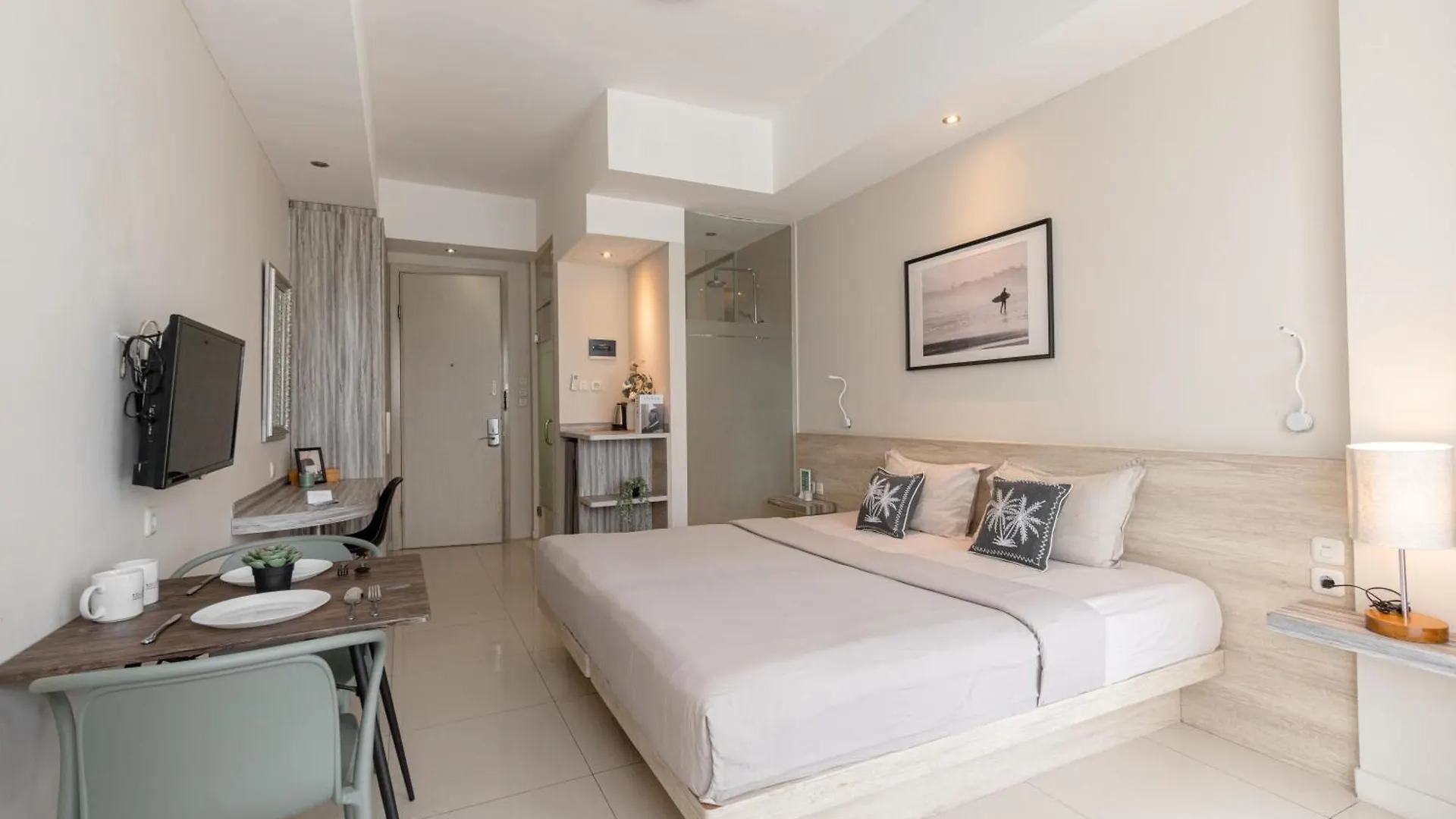 Bali Bustle Kuta Coliving & Coworking Space Legian  0*, Legian (Bali)